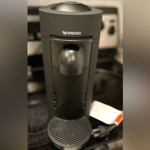 Nespresso Vertuo Plus coffee&espresso machine:GREAT condition,works perfect